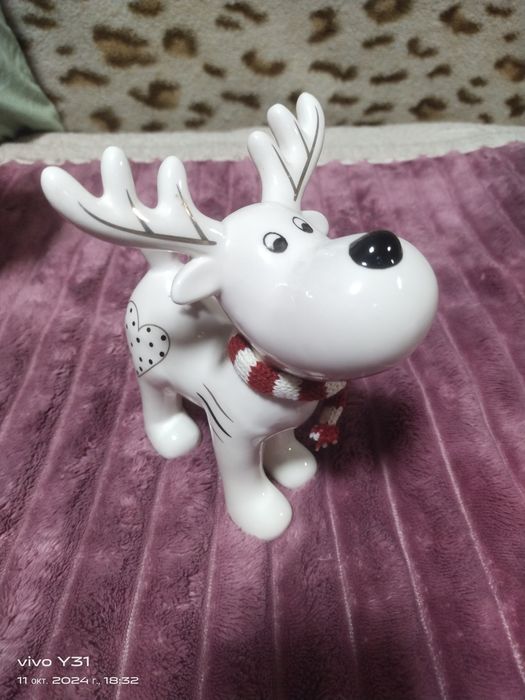 Продаются керамические игрушки.