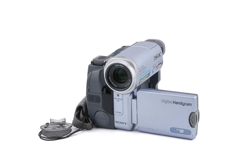 Sony Handycam DCR-TRV14E MiniDV: camera impecabilă, toate accesoriile