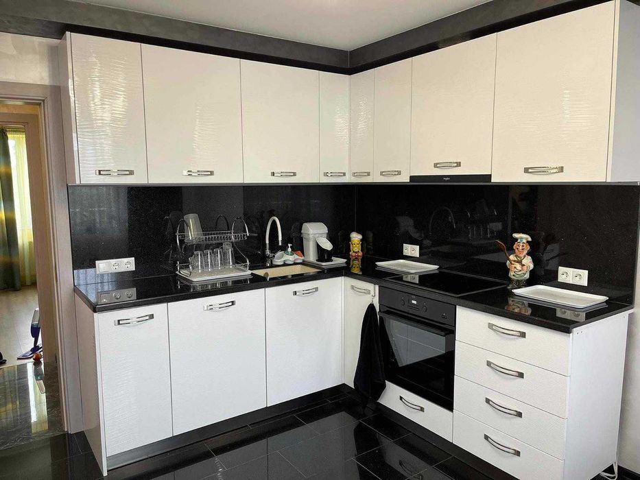 Проектиране, изработка и монтаж на кухни и мебели по поръчка!