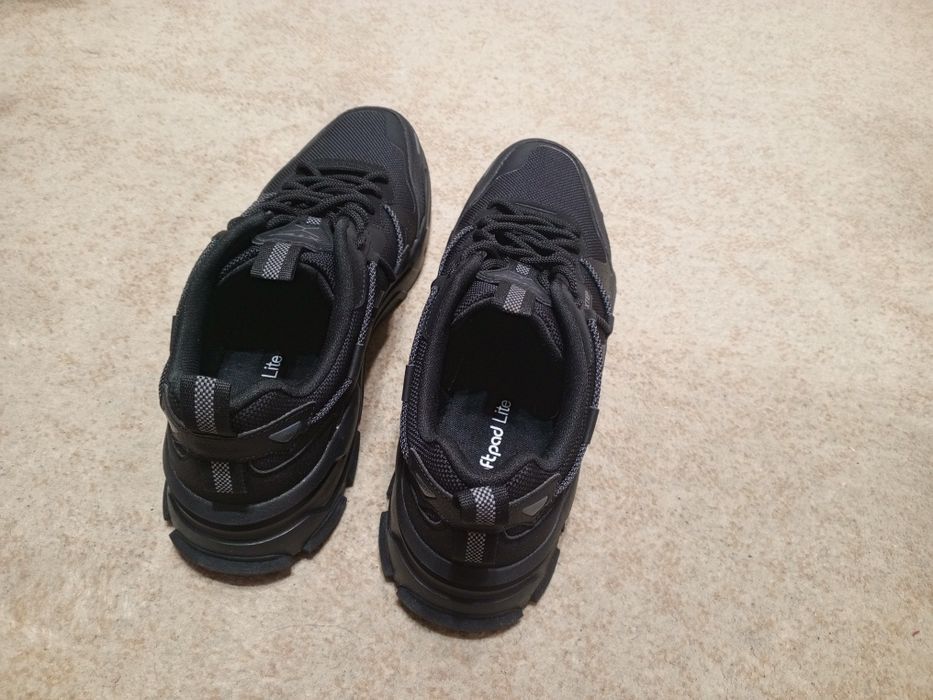 Новые кроссы Xtep, 45 размер, оригинал