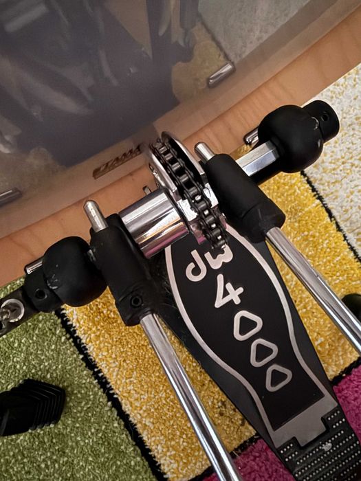 Pedala Dubla pentru tobe DW4000