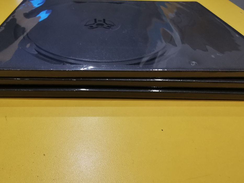 3 бр. Чисто нови кутийки за съхранение ма DVD /CDение