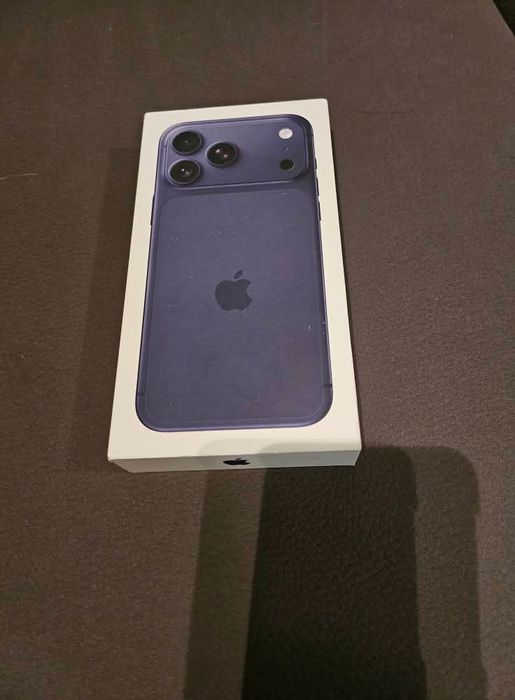 Iphone 17 pro max 256gb чисто нов