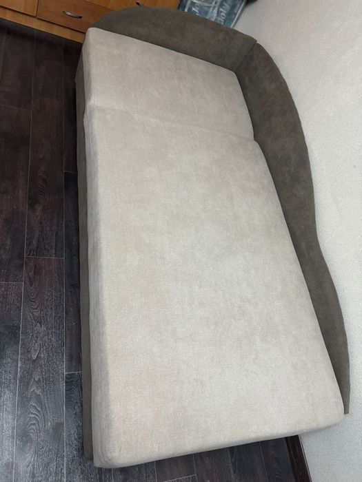 Продам  диван 100000т