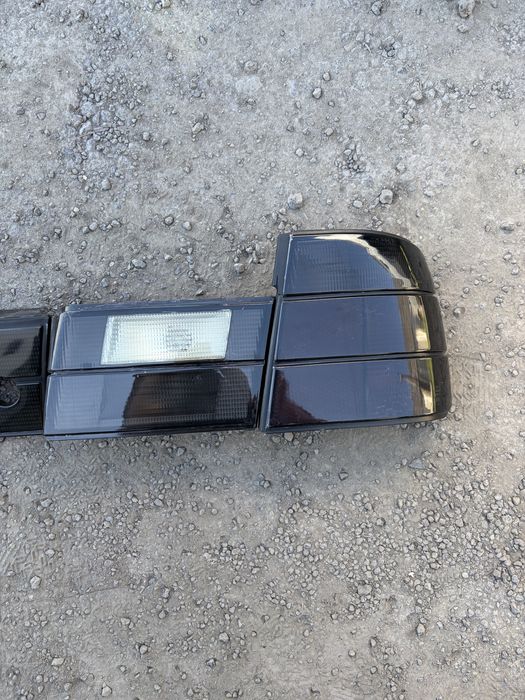 Продам задние фонари на бмв е34