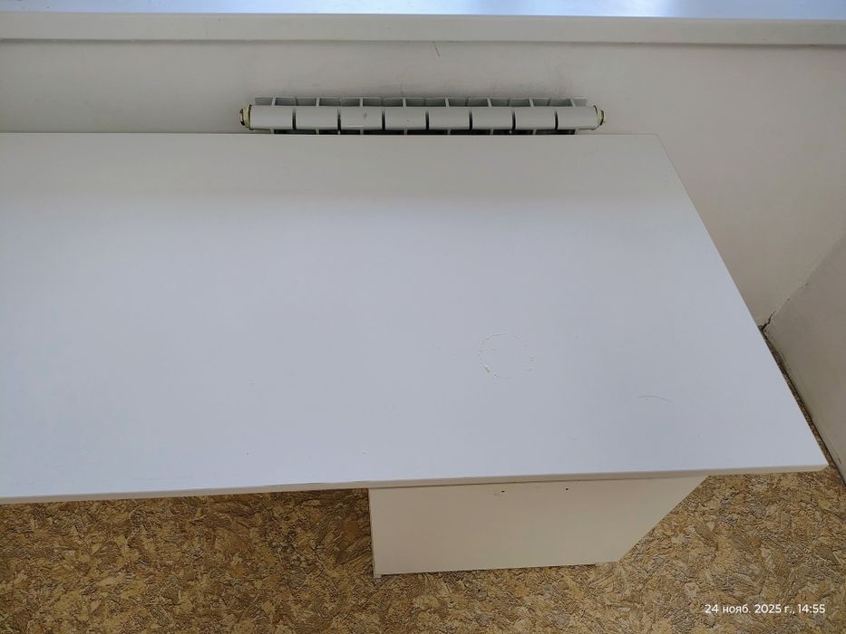 Продам писменный стол.