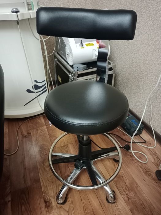 Продам стул для мастера