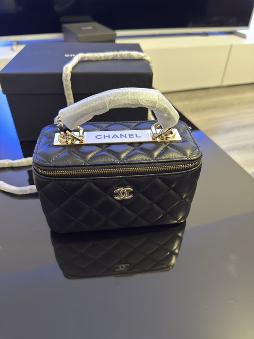 Geanta Chanel Vanity Case - disponibila in stock