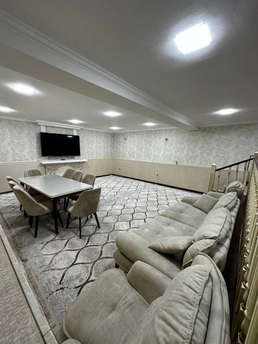 Чорсу евро дом 2.5соток 300кв.м 8комнат хороший ремонт со всеми удобст