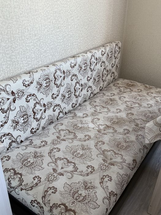 Диван в хорошом состоянии