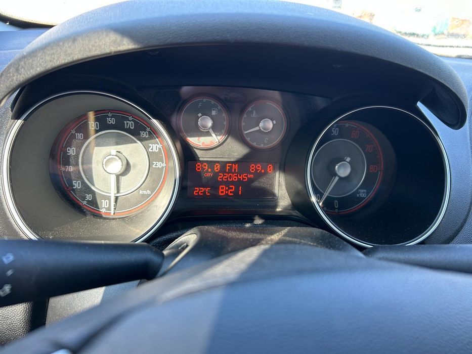 Vand fiat punto ..
