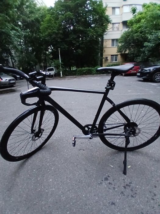 Bicicletă crescent gravel / cross, frâne disc, echipare Shimano Metrea