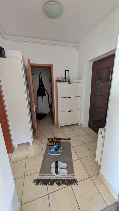 Ofer spre închiriere apartament cu 3 camere și loc de parcare privat, în Sibiu, cartier rezidențial Dumbrava