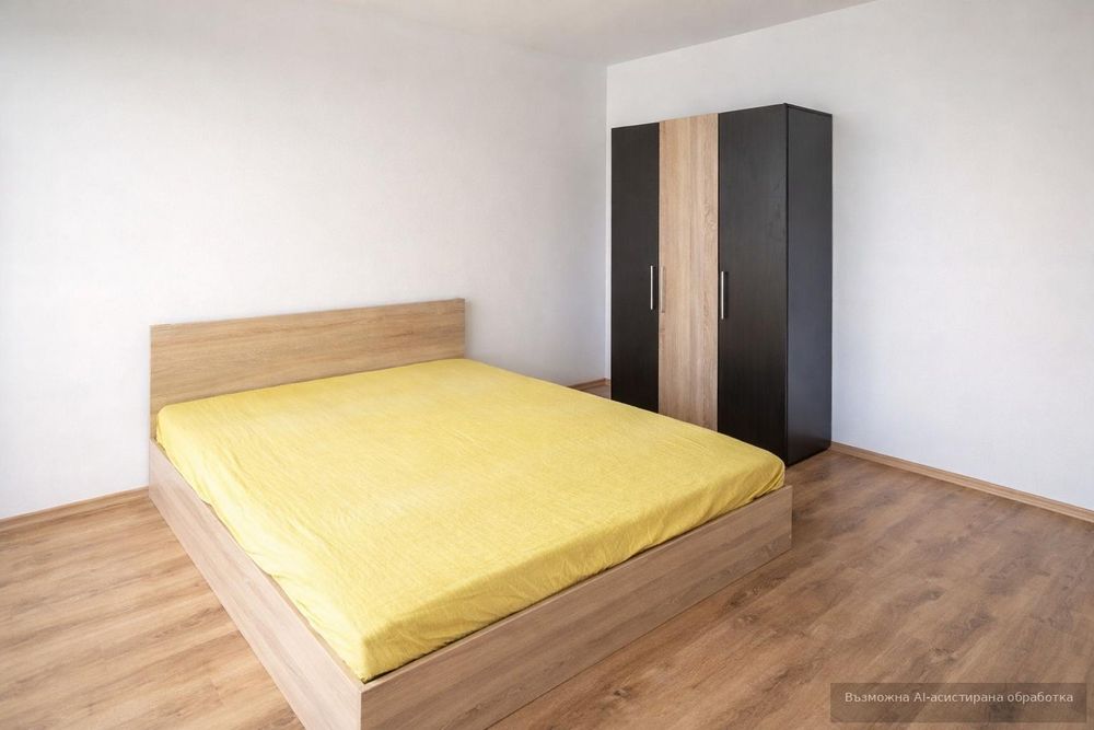 Тристаен апартамент под наем в Център