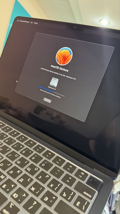 Macbook Air A2681 m2 256gb