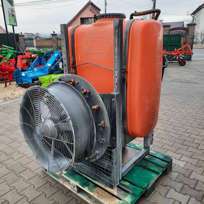 Atomizor de stropit vie și livada 400L