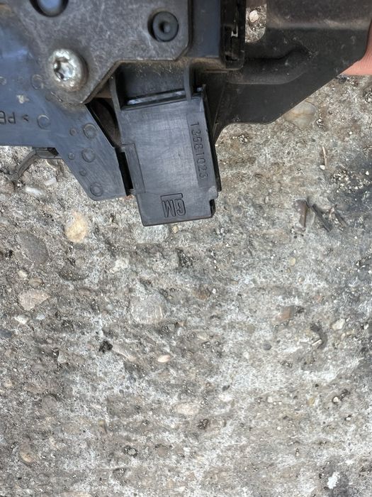 Broasca Haion | Opel Adam Ampera Astra K / J Karl Mokka Zafira B / C | Incuietoare / Inchizatoare Hayon Portbagaj Spate Mecanism Inchidere Portbagaj