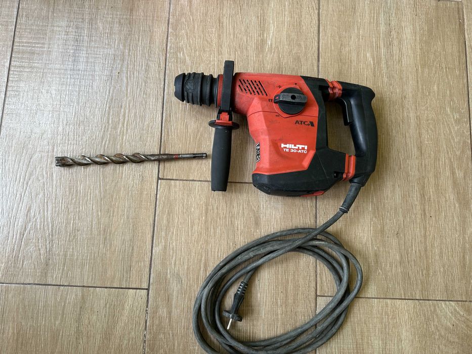 HILTI TE 30-ATC/AVR перфоратор SDS plus 1010 W