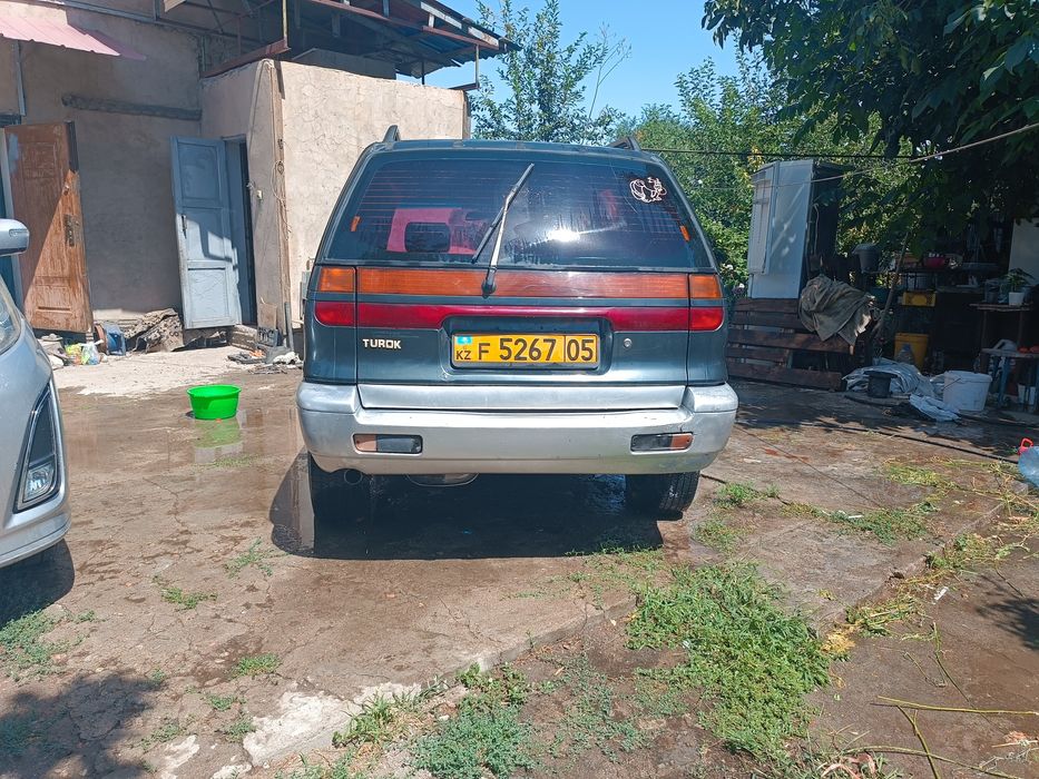 Здравствуйте продаю mitsubishi chariot