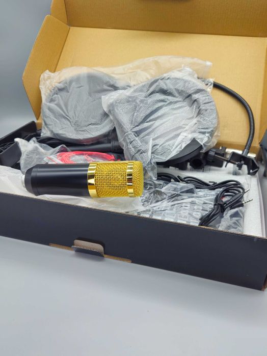 Професионален комплект студиен микрофон звукова карта,V8S, стойка и др