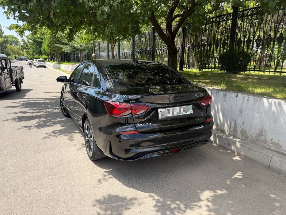 Monza sotiladi ideal holatda narxi 14000$ yana keliwiladi