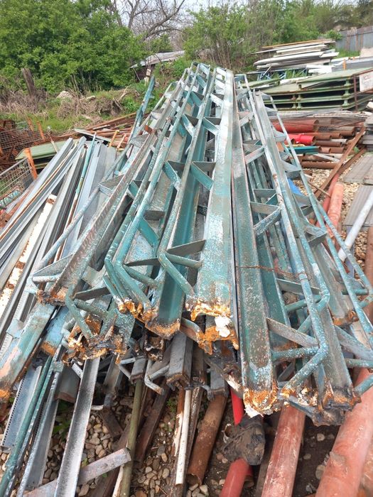 Vând țeavă și diferite structuri