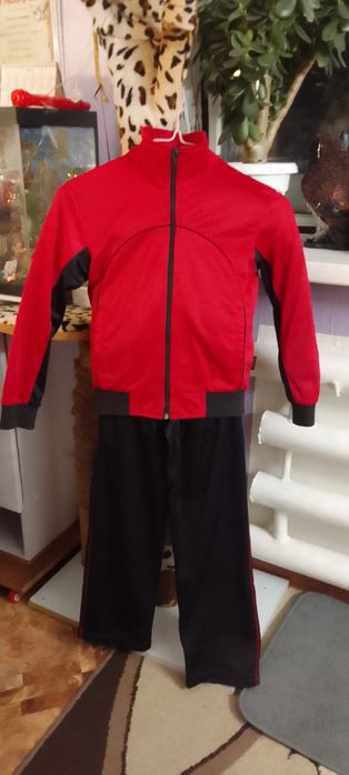 Спортивный костюм