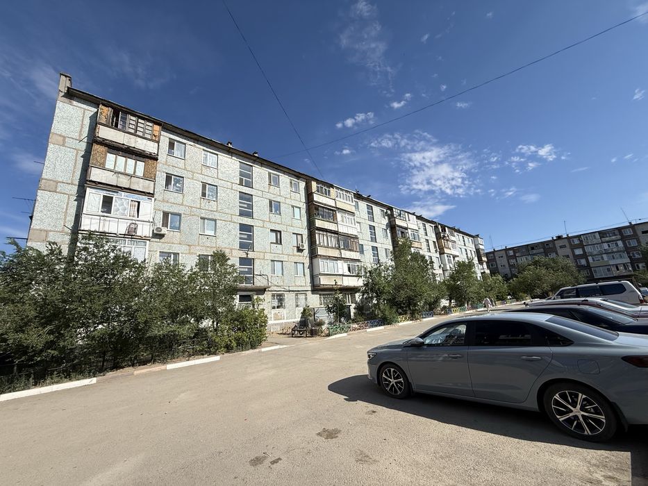 В Центре города продается 3х комнатная квартира пр. Сатпаева 90 на 4