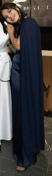 Элегантное вечернее платье