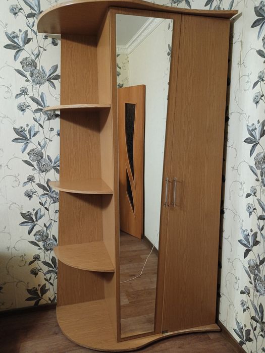 Шкаф для прихожей