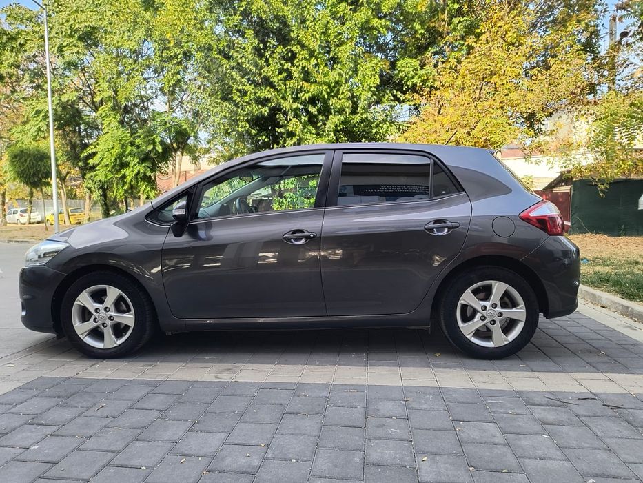TOYOTA Auris 2011 — imagine 5