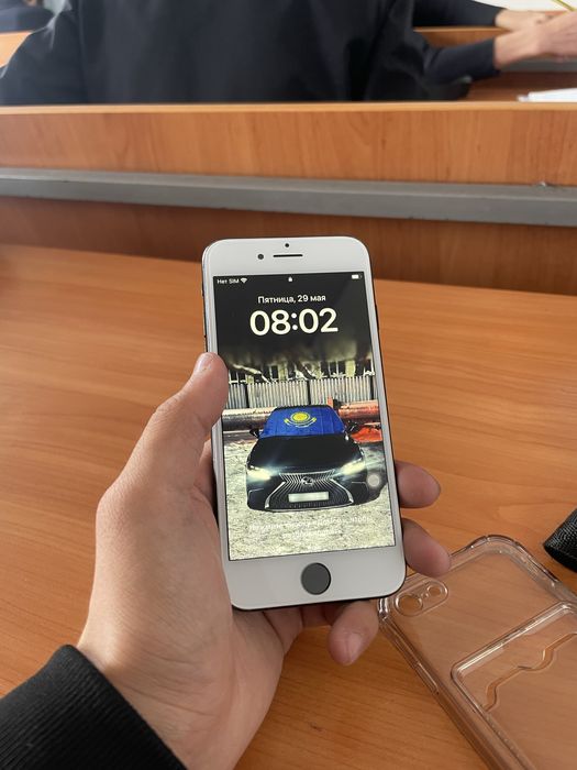 Продам iphone ce 2020