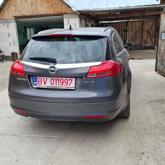 Vând  Opel Insignia 2010