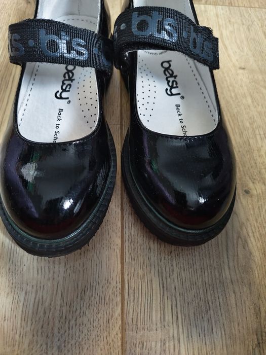 Обувь для девочки