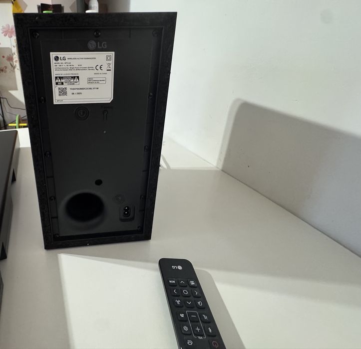 Wireless Soundbar LG -S40T  cu Wireless Subwoofer si Telecomanda