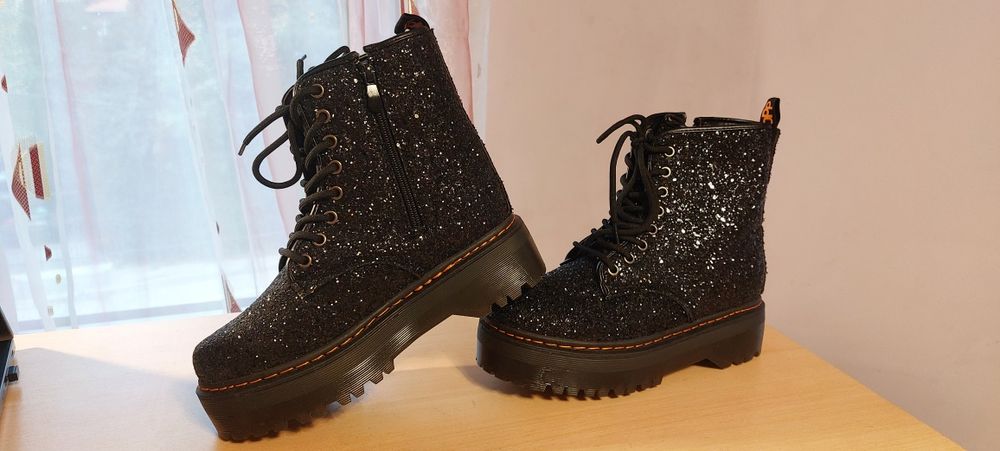 Зимни дамски боти