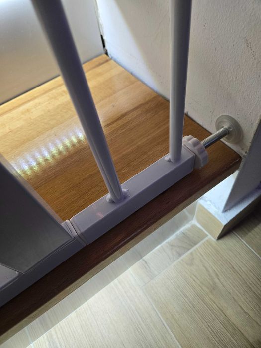 2x poarta de siguranta KidProtect Baby Guard V1 + 2 exrensii se 14cm Kidprotect