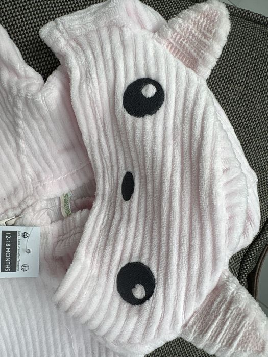 НОВО Пухено якенце Benetton 12-18 / 82см