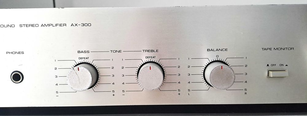 Yamaha AX 300 amplificator stereo vintage statie audio