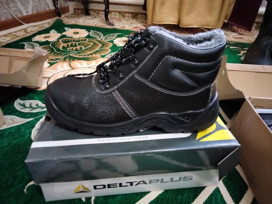 продам новый спец обувь размер 42 -43-44