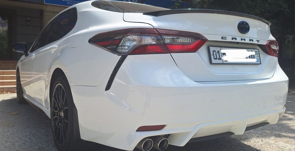 Toyota Camry Nightshade Edition 2023 (Hybrid)