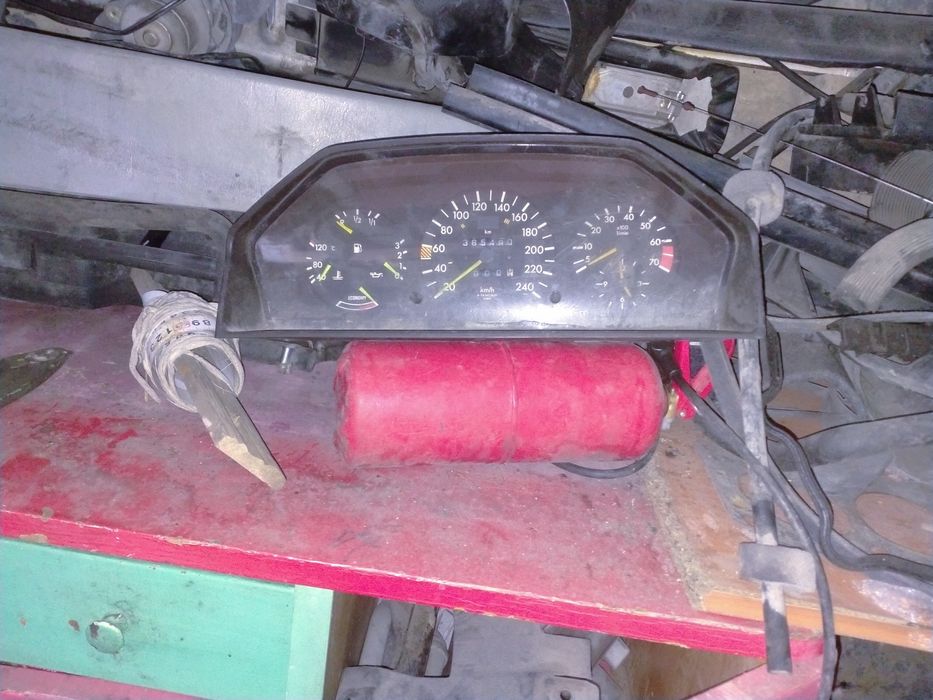 продам спидометр мерседес