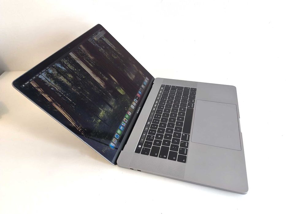 Apple MacBook PRO 15 TouchBar / 30 DE Cicluri/ Impecabil CA NOU!