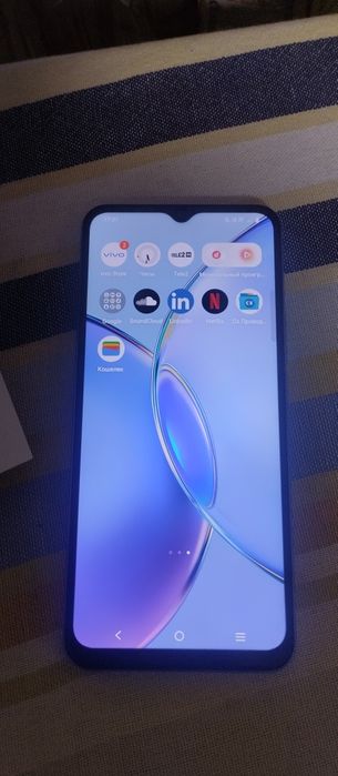 Смартфон Vivo Y17s