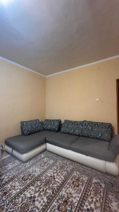 Продается диван в хорошем состояний