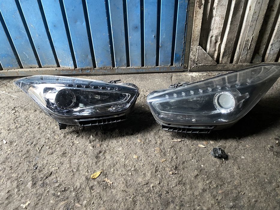 Far Hyundai Facelift 2016 - 2019 faruri stanga dreapta lupa