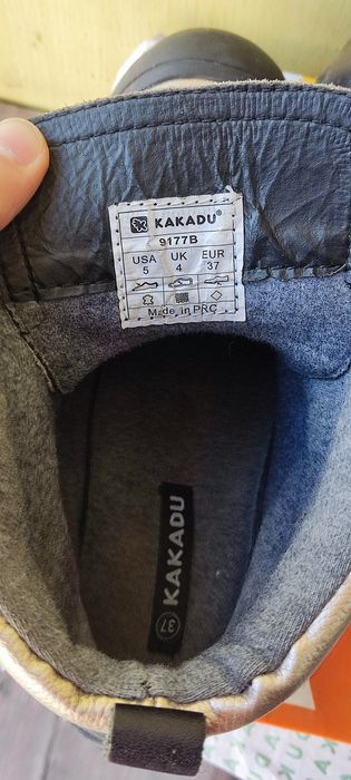 Продам кожаные демисезонные ботинки