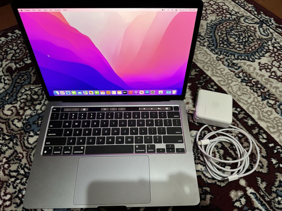 MacBook 13-inch M2 memory 8 256GB LL/A