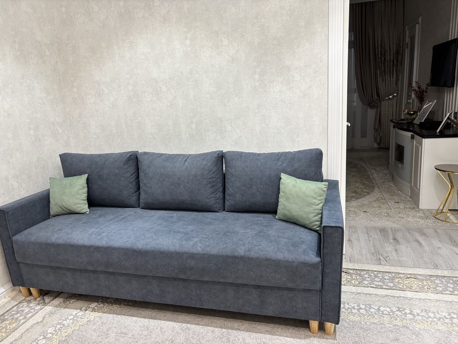 Продам диван почти новый