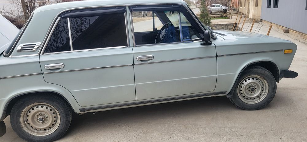 Жигули сотилади.